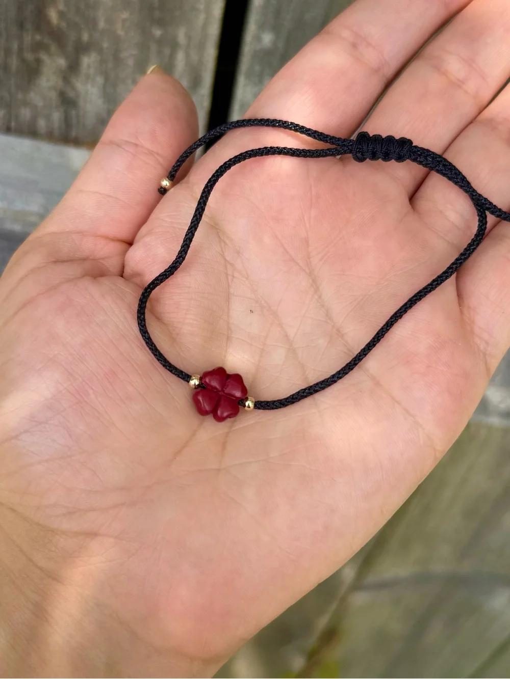 Red Lucky ky clover charm bracelet
